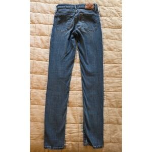 Levi's 711 Skinny Jeans Women 25x30 Blue Denim Cotton Stretch Med Wash‎ Mid Rise
